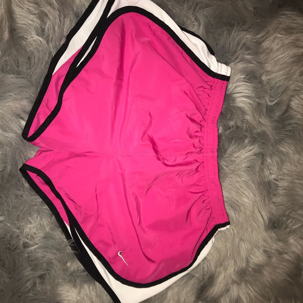 NIKE RUNNING SHORTS - Picture 2 of 2